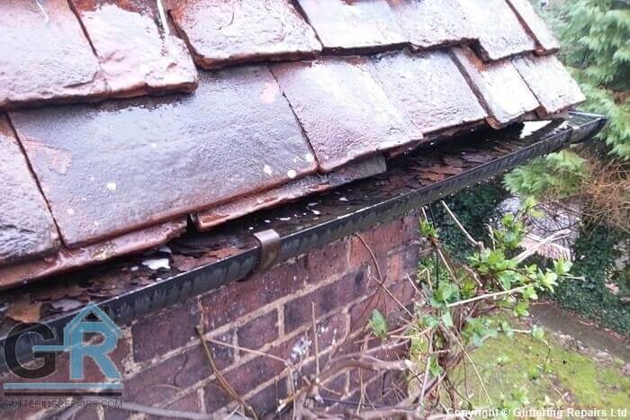 Roof rain gutter repair and cleaning in Dunblane.